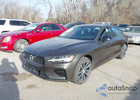 2022 Volvo S60 B5 Inscription/B5 Momentum from USA, damaged, VIN 7JRL12FZXNG192068